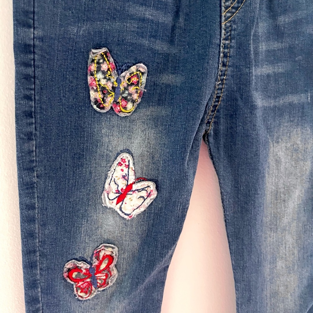 3/$20💥🦋 Butterfly Pull-On Jeans, Colourful Appliqués, Comfy Waist, Whiskers